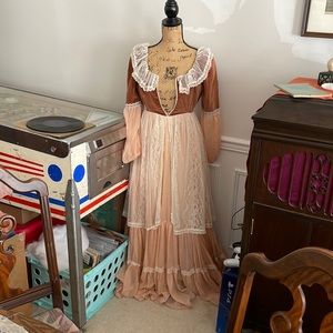 Authentic 1970s Gunne Sax Prairie Medieval Renaissance Cottagecore Vintage Dress